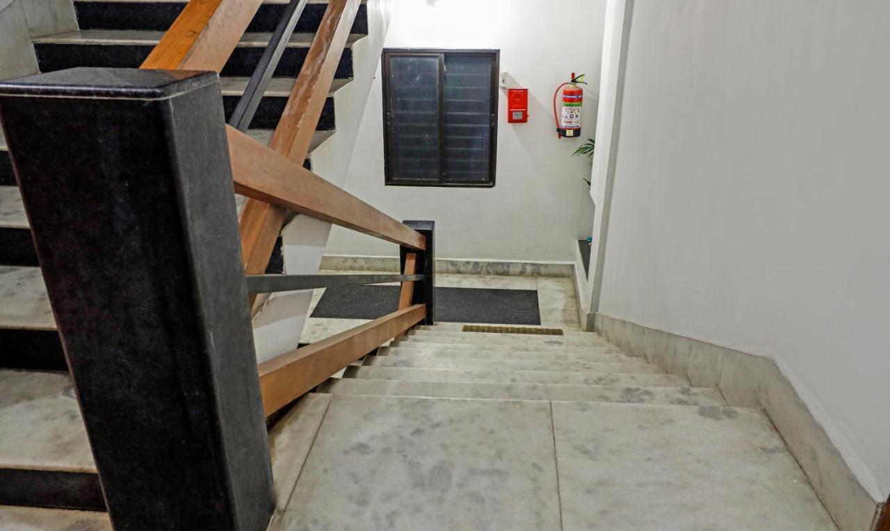 Treebo Umal Homestay Ganeshguri Ґувахаті Екстер'єр фото