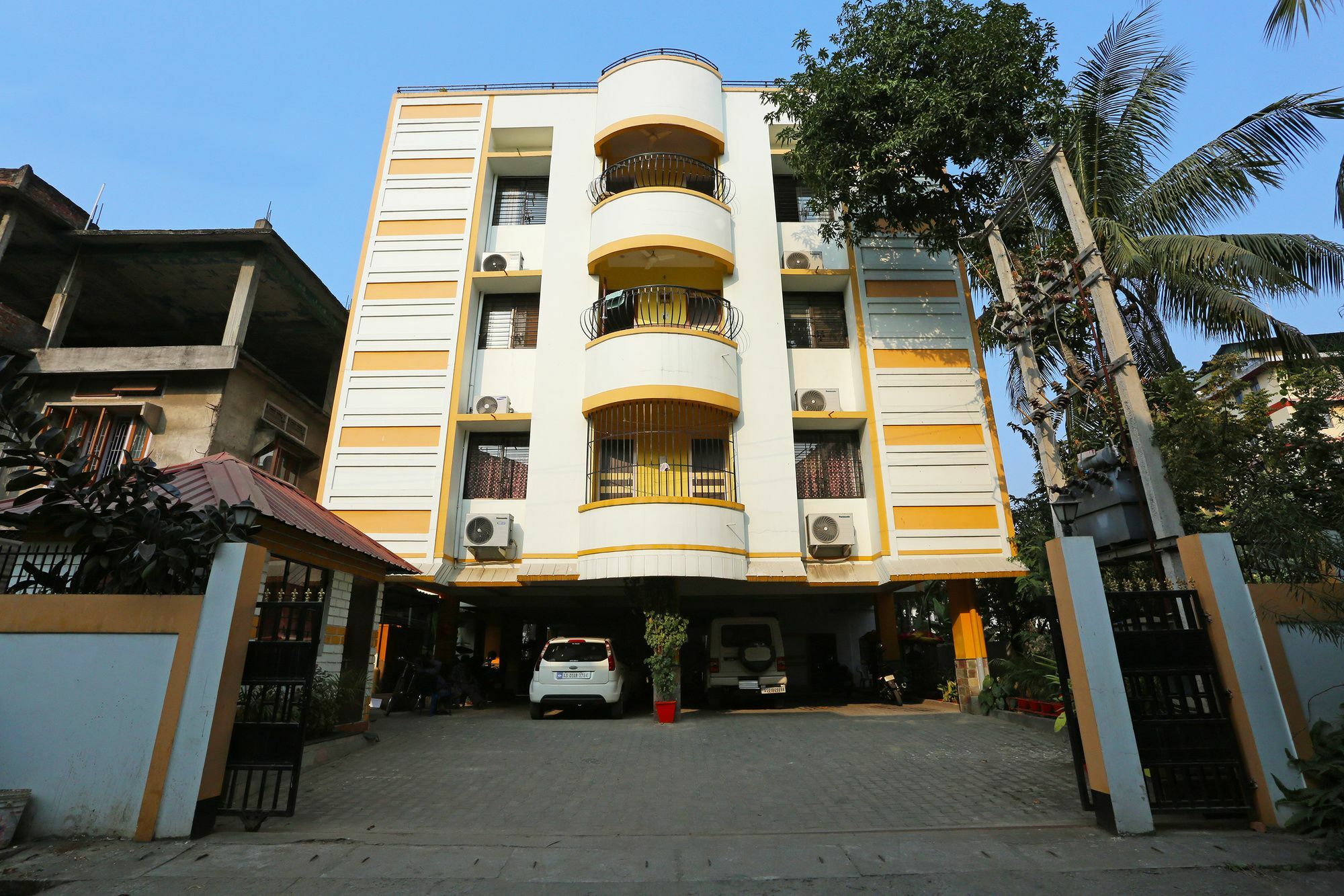 Treebo Umal Homestay Ganeshguri Ґувахаті Екстер'єр фото