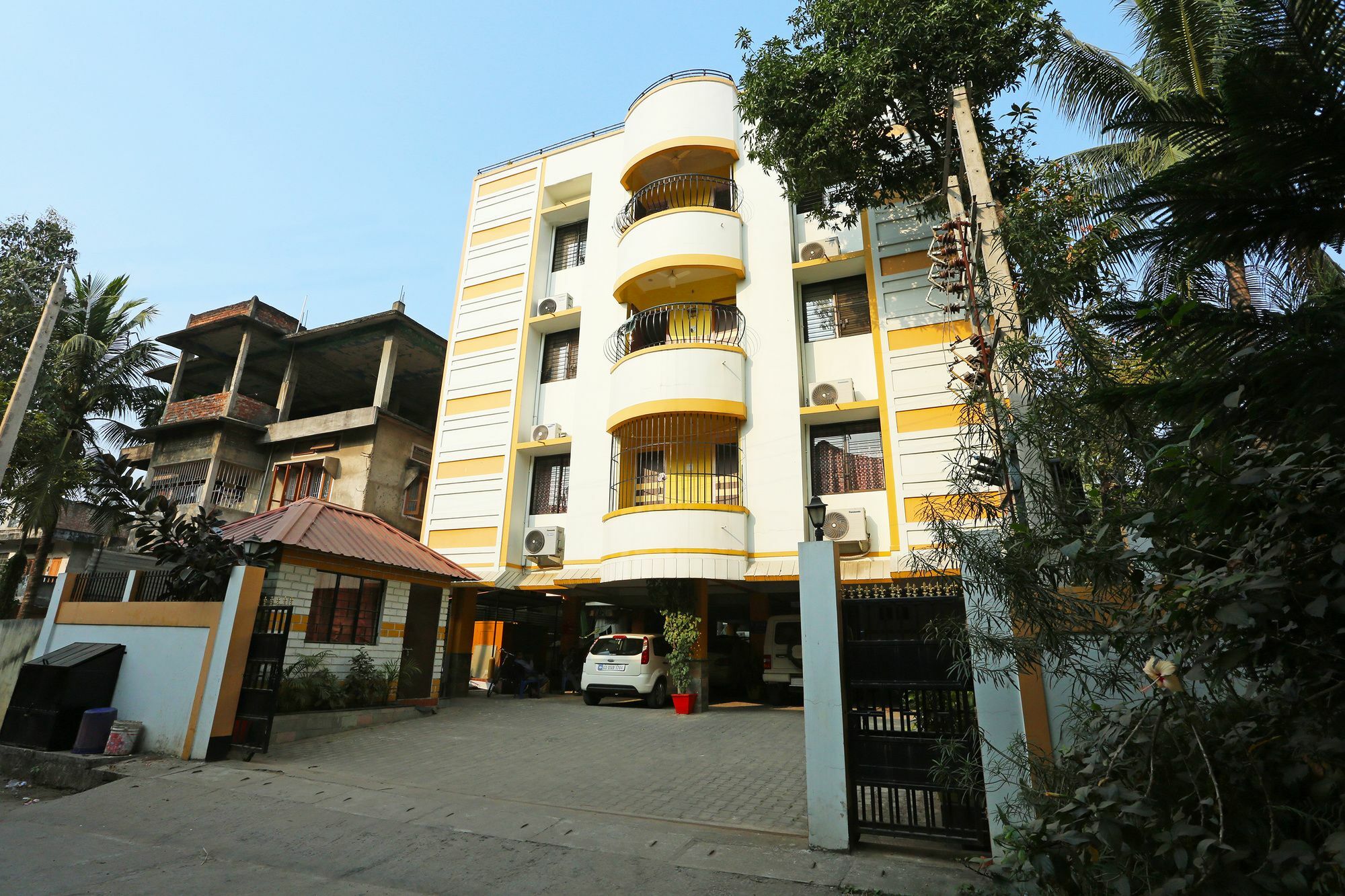 Treebo Umal Homestay Ganeshguri Ґувахаті Екстер'єр фото